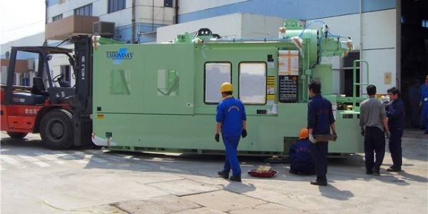 上海屹星設(shè)備搬運(yùn)：工廠搬遷價(jià)格越來(lái)越實(shí)惠啦